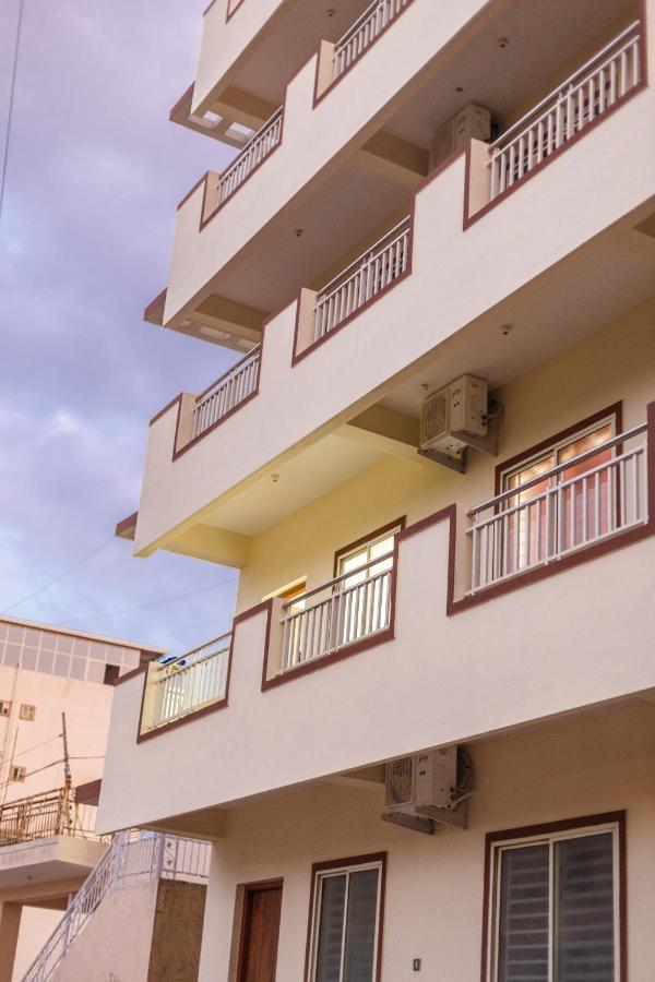 Misty Meridian Serviced Apartments Bangalore Esterno foto
